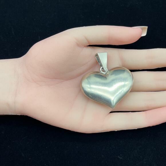 Rare 1992 Victoria's Secret RAPTURE Sterling Silver Large Puffy Heart Pendant - Picture 3 of 5